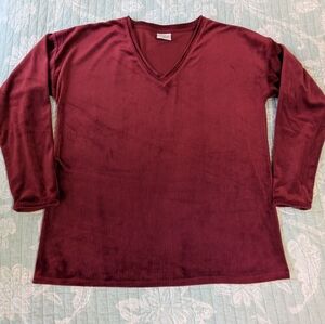 Wonderly Intimates Burgundy Velvet Lounging Sweater. Size M. More like a L.